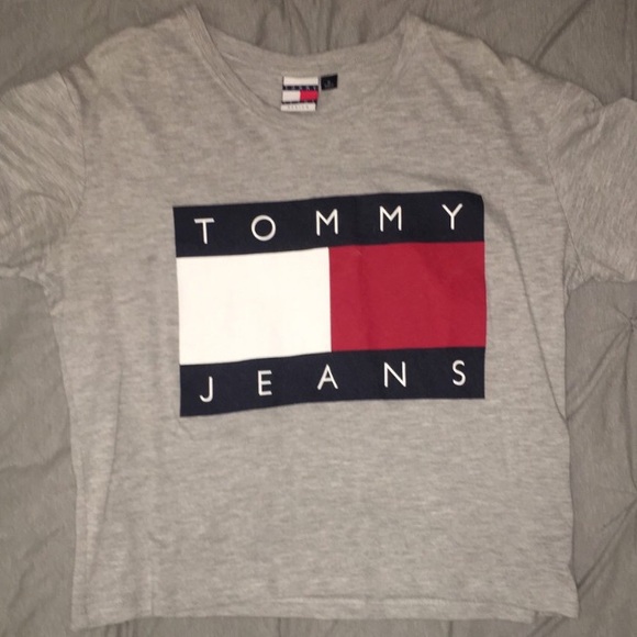 Tommy Hilfiger Tops - Tommy Hilfiger T shirt